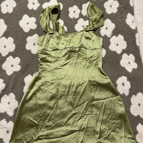 Princess Polly Green Mini - Picture 3 of 3